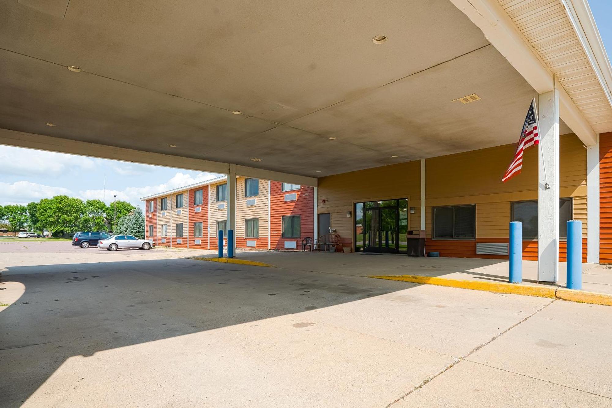 OYO Hotel Redwood Falls near Jackpot Casino Exterior foto